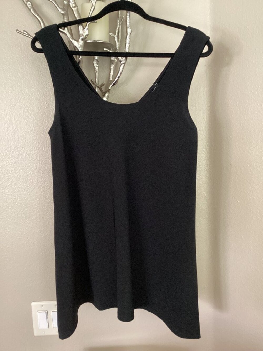 Boston Proper black sleeveless tunic top, size large